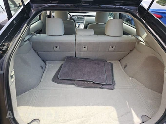 2011 Toyota Prius Two - miniatura 16