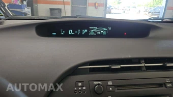 2011 Toyota Prius Two - miniatura 18