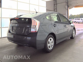 2011 Toyota Prius Two - miniatura 4