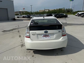 2011 Toyota Prius Two - miniatura 3