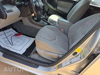 2011 Toyota RAV4 – miniatura 6