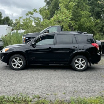 2011 Toyota RAV4 Limited - miniatura 2