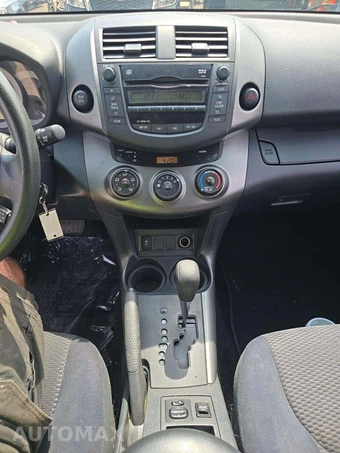 2011 Toyota RAV4 Sport – miniatura 10