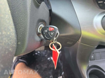 2011 Toyota RAV4 Sport – miniatura 8