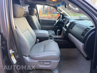 2011 Toyota Sequoia Limited - miniatura 32
