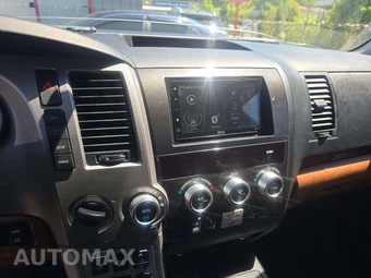 2011 Toyota Sequoia Platinum – miniatura 10