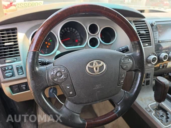 2011 Toyota Sequoia Platinum - miniatura 13