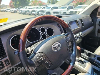 2011 Toyota Sequoia Platinum - miniatura 19