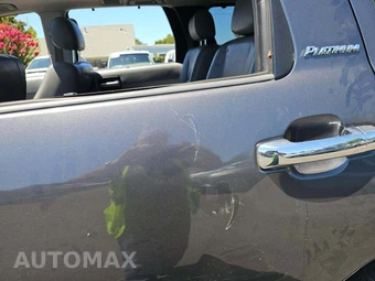 2011 Toyota Sequoia Platinum - miniatura 25