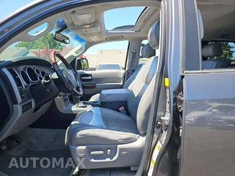 2011 Toyota Sequoia Platinum - miniatura 3