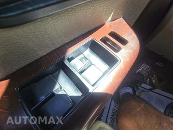 2011 Toyota Sequoia Platinum – miniatura 26