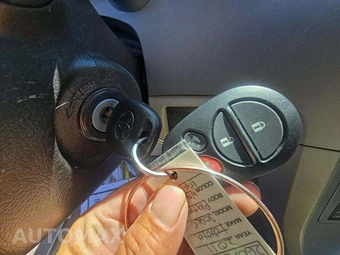 2011 Toyota Sequoia Platinum – miniatura 5