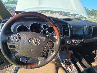 2011 Toyota Sequoia Platinum - miniatura 11