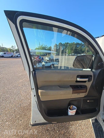 2011 Toyota Sequoia Platinum - miniatura 7