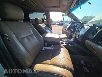 2011 Toyota Sequoia Platinum - miniatura 8