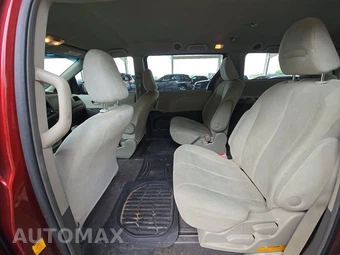 2011 Toyota Sienna 7-Passenger 119.3" WB – miniatura 13