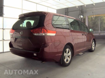 2011 Toyota Sienna 7-Passenger 119.3" WB – miniatura 4