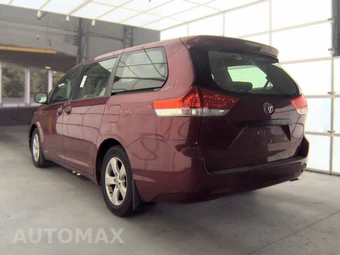 2011 Toyota Sienna 7-Passenger 119.3" WB – miniatura 6