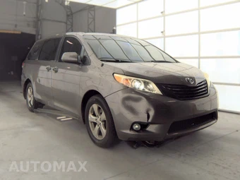 2011 Toyota Sienna 7-Passenger 119.3" WB - miniatura 3