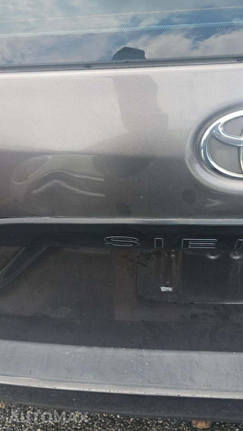 2011 Toyota Sienna 7-Passenger 119.3" WB - miniatura 34