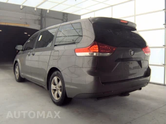2011 Toyota Sienna 7-Passenger 119.3" WB - miniatura 6