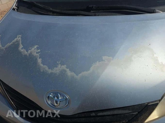 2011 Toyota Sienna 7-Passenger 119.3" WB - miniatura 24
