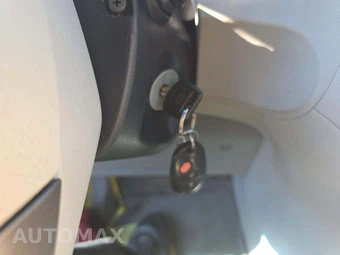 2011 Toyota Sienna 7-Passenger 119.3" WB - miniatura 7