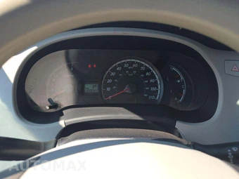 2011 Toyota Sienna 7-Passenger 119.3" WB - miniatura 8