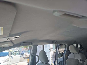 2011 Toyota Sienna LE 8-Passenger 119.3" WB - miniatura 11