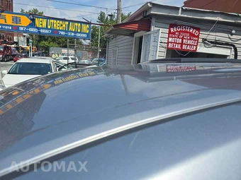 2011 Toyota Sienna LE 8-Passenger 119.3" WB - miniatura 12