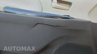 2011 Toyota Sienna LE 8-Passenger 119.3" WB - miniatura 26