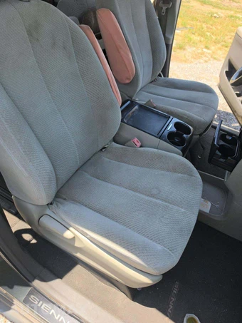 2011 Toyota Sienna LE 8-Passenger 119.3" WB - miniatura 19