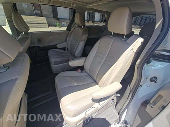 2011 Toyota Sienna Limited 7-Passenger 119.3" WB - miniatura 13