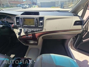 2011 Toyota Sienna Limited 7-Passenger 119.3" WB - miniatura 20