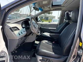 2011 Toyota Sienna SE 8-Passenger 119.3" WB - miniatura 5