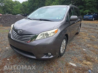 2011 Toyota Sienna XLE 8-Passenger 119.3" WB