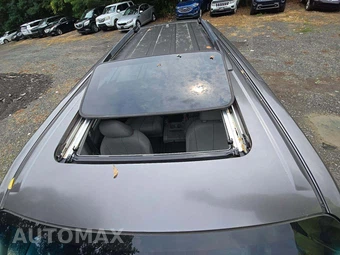 2011 Toyota Sienna XLE 8-Passenger 119.3" WB - miniatura 12
