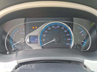 2011 Toyota Sienna XLE 8-Passenger 119.3" WB - miniatura 9
