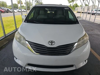 2011 Toyota Sienna XLE 8-Passenger 119.3" WB - miniatura 2