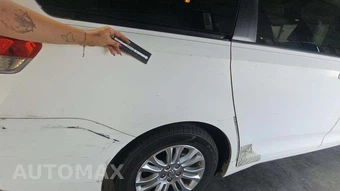 2011 Toyota Sienna XLE 8-Passenger 119.3" WB - miniatura 22