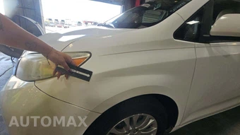 2011 Toyota Sienna XLE 8-Passenger 119.3" WB - miniatura 30