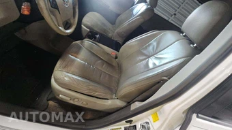 2011 Toyota Sienna XLE 8-Passenger 119.3" WB - miniatura 33