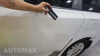 2011 Toyota Sienna XLE 8-Passenger 119.3" WB - miniatura 41