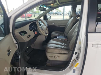 2011 Toyota Sienna XLE 8-Passenger 119.3" WB - miniatura 7