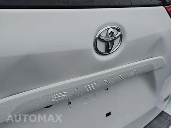 2011 Toyota Sienna XLE 8-Passenger 119.3" WB - miniatura 25