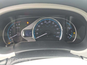 2011 Toyota Sienna XLE 8-Passenger 119.3" WB - miniatura 8