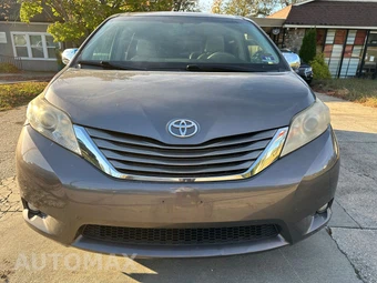 2011 Toyota Sienna XLE 8-Passenger 119.3" WB - car from the USA, Manheim Buy-Now listing at AUTOMAX