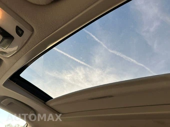 2011 Toyota Sienna XLE 8-Passenger 119.3" WB - miniatura 10