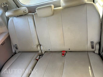 2011 Toyota Sienna XLE 8-Passenger 119.3" WB - miniatura 15