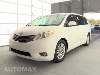 2011 Toyota Sienna XLE 8-Passenger 119.3" WB